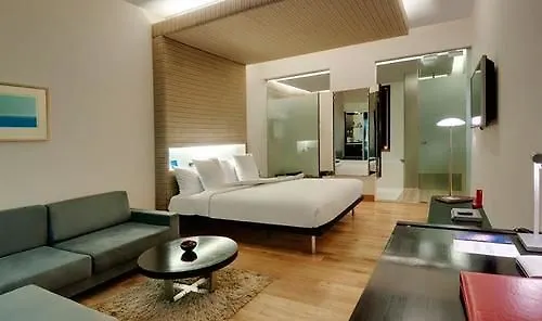 Galaxy Hotel & Spa グルガウン